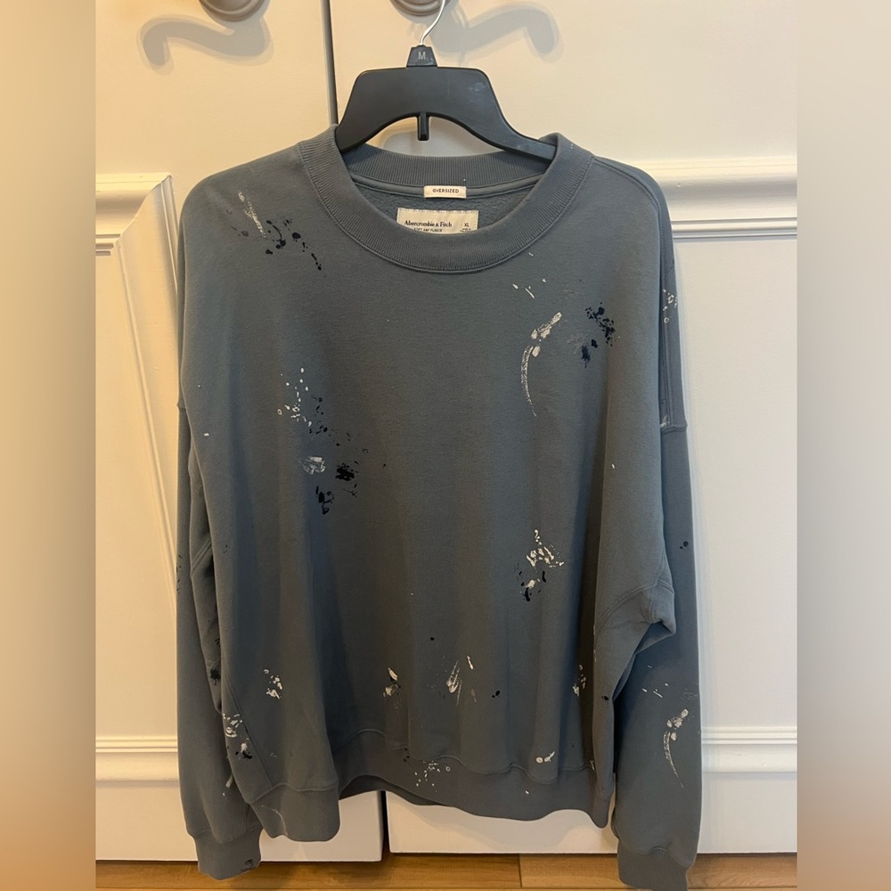 Abercrombie men’s oversized crewneck. Size XL